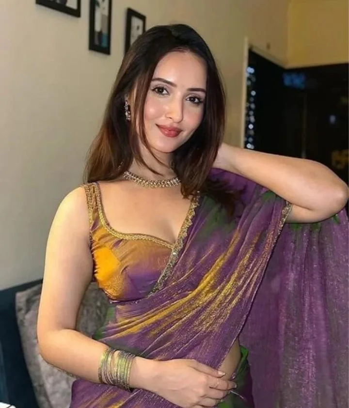 watay Embroidered Bollywood Georgette Saree (Purple) 3