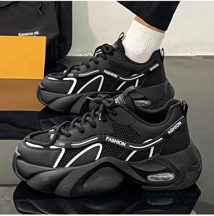 lejano Sneakers For Men (Black,) 3